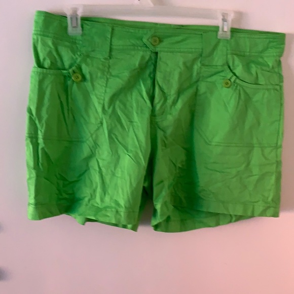 Pants - Green khaki shorts